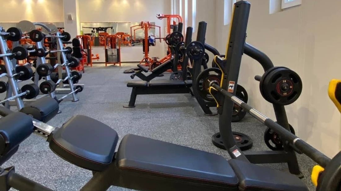 صور: مسبح ورياضة ومدربون في بسماية.. لا تذهبوا إلى بغداد ونحن نعمل 24 ساعة