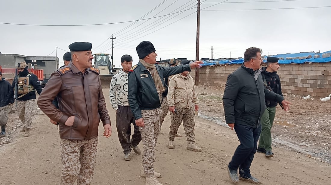 صور: قائد عمليات كركوك يزور المناطق المتضررة من الفيضانات في ناحية ليلان