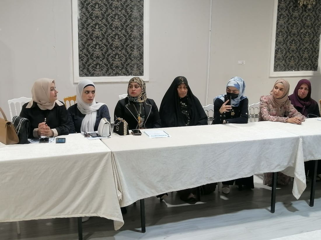 صور: حضور خاص للمرأة في جلسة أدباء بابل.. استرجاع “بنات لالش”