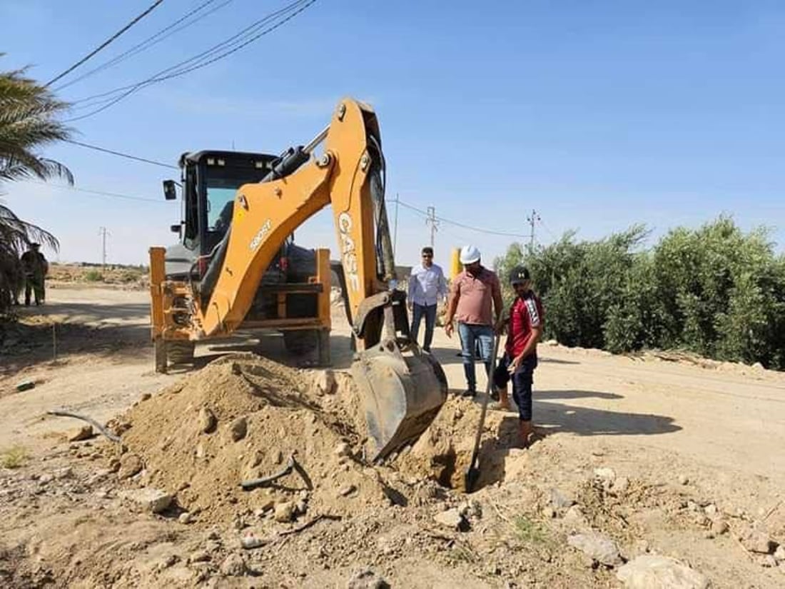 صور: جرافات هيت تقتلع أنابيب التجاوز على الفرات.. المياه تصل البيوت بالتنقيط