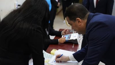 Al-Sudani casts his vote in provincial council elections
