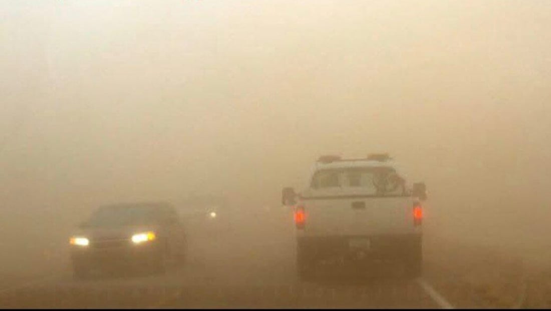 ضباب كثيف يلف جنوب البصرة صباح السبت.. مرور المحافظة تحذر السائقين