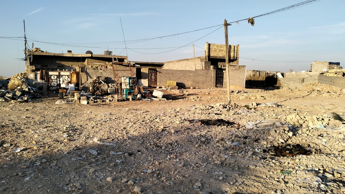 صور: هذه المنطقة البغدادية خارج الحياة منذ 20 سنة.. مختار الولداية يتحدث لفريق 964