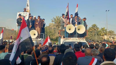 بابل تلتحق بركب التظاهرات المطالبة بخفض الدولار (صور)