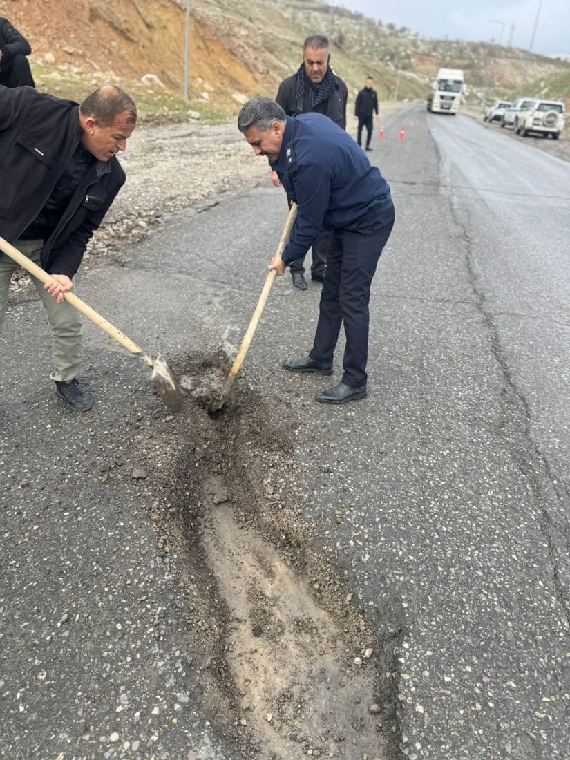 هاتووچۆی دەربەندیخان چاڵەکانی رێگای زەڕایەنی پڕکردەوە