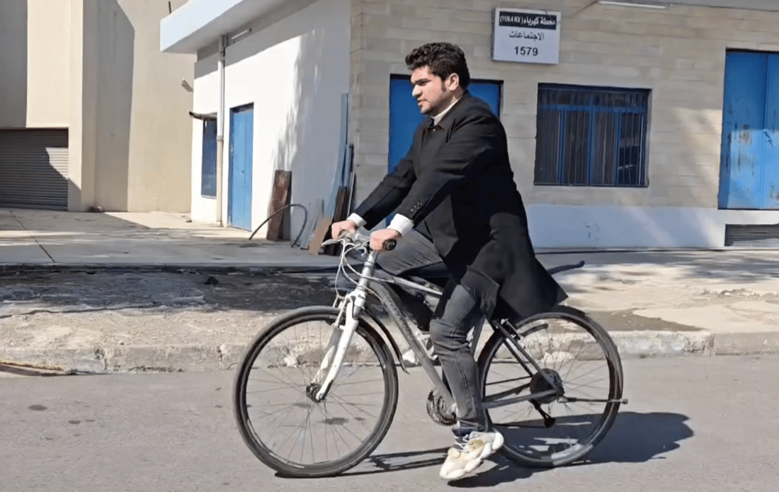 Mosul university employee cycles daily, plans long-distance journey through Iraq