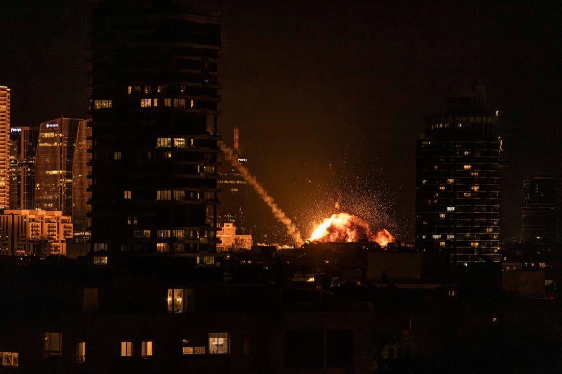 “خامنئي بخير بحسب فارس” والقصف مستمر على الخليج وتل أبيب