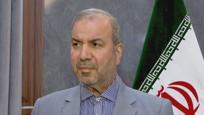 السفير الإيراني في بغداد يحذر من “كارثة إشعاع نووي” وسط الحرب
