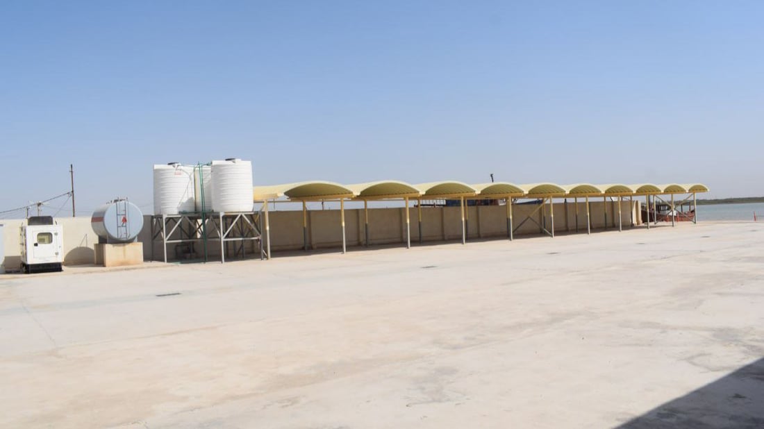 صور: مزاد النقعة الجديد.. الصيادون يريدون مرسى من الخشب لا يحطم القوارب