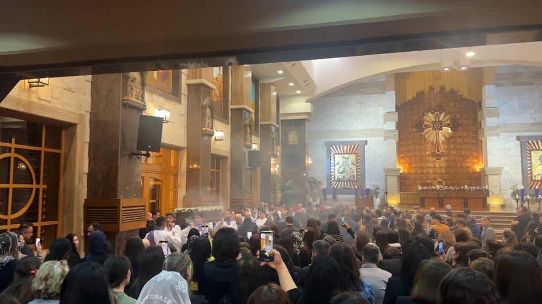 عينكاوة: إنه عطش المسيح في جمعة الصلب.. فيديو من تراتيل “آمين” الساحرة