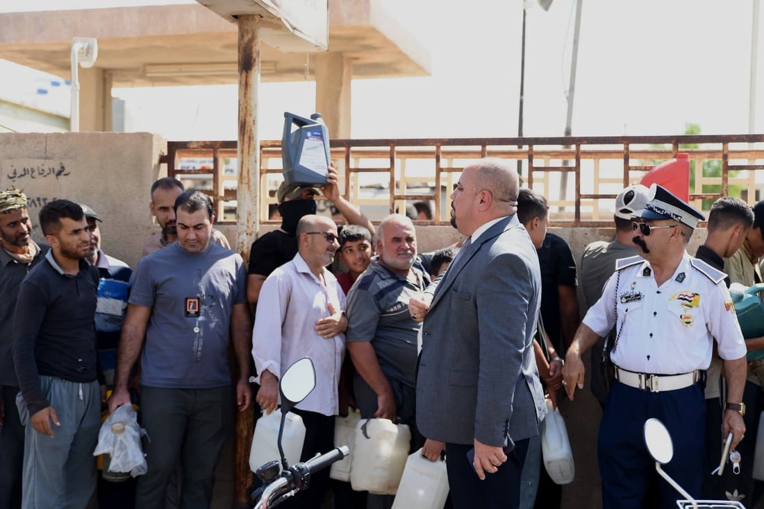بە دەبەی پێنج لیتری بەنزین بە خەڵک دەدرێ