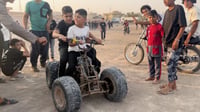 فيديو: ماكو بنات ومرتاحين! مغامرة الفتيان بربع دينار عل...