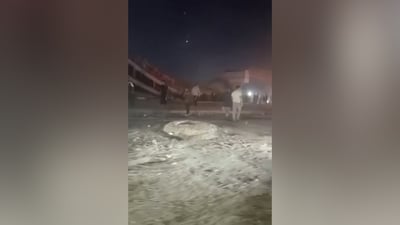 تفاصيل جديدة عن انهيار جسر كربلاء.. أجانب بين المصابين