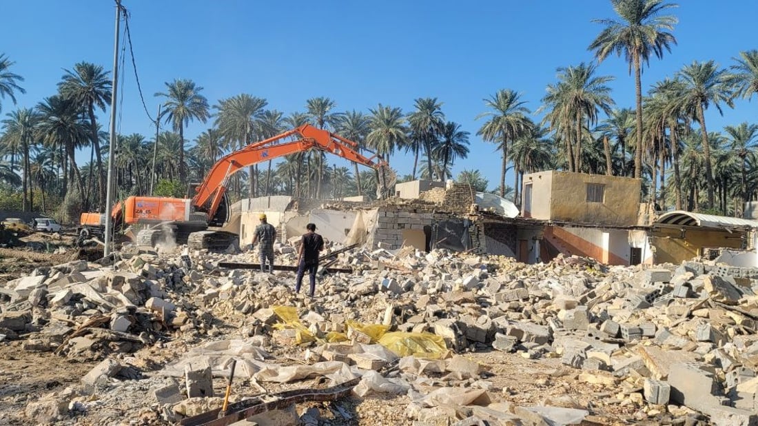صور: العمل يتقدم في شارع 100 المحيط بالحلة.. أمر ولائي واستئجار منازل للمعوضين