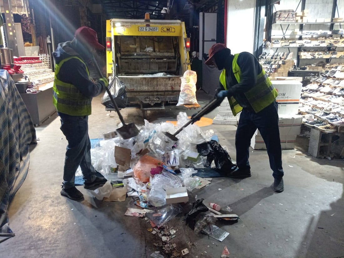 لە رۆژانی هەینی و پشووشدا پاڵەوانانی ژینگەپارێز ئیشی خۆیان دەکەن