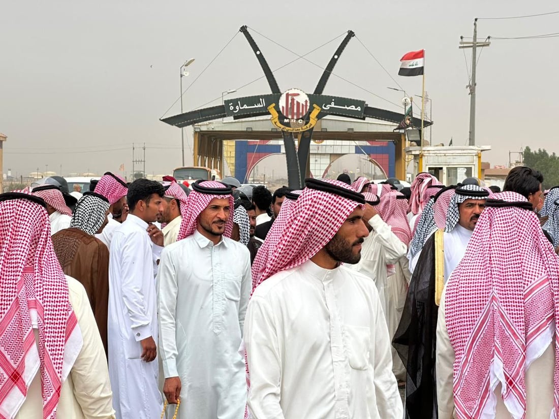 عشرات المزارعين في المثنى يغلقون مصفى النفط: نريد حصتنا من الديزل (صور)