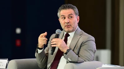 أبو كلل يحدد ضوابط ظهور الضيوف في القنوات: ممنوع السب والقذف ويجب احترام الدول