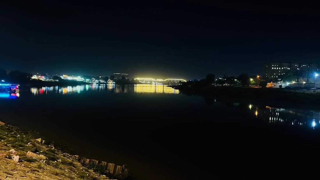 جهة الأعظمية من جسر الصرافية مظلمة.. والإنارة على جانب شارع حيفا فقط (صور)