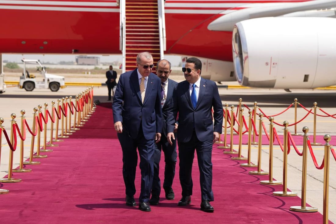 صور من مراسم استقبال الرئيس التركي أردوغان في مطار بغداد
