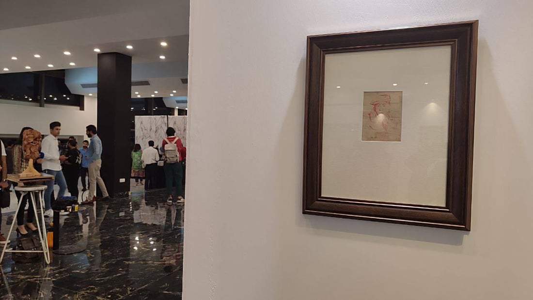 صور: وثائق رسائل مذكرات.. هكذا عاش فائق حسن مبدع جدارية بغداد في ساحة الطيران