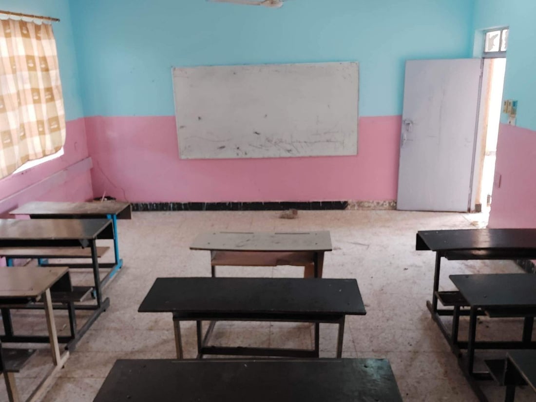 محاضرون بلا أجور يتكفلون بإعادة ترميم مدرسة طوعياً في الوركاء