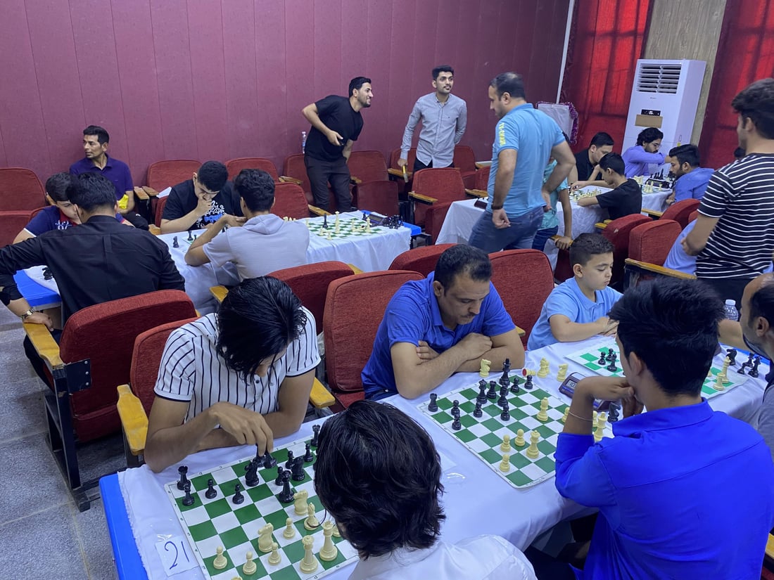 صور: بنات وأولاد في بطولة الزقورة للشطرنج.. مسابقة الراحل علي جمال في الناصرية