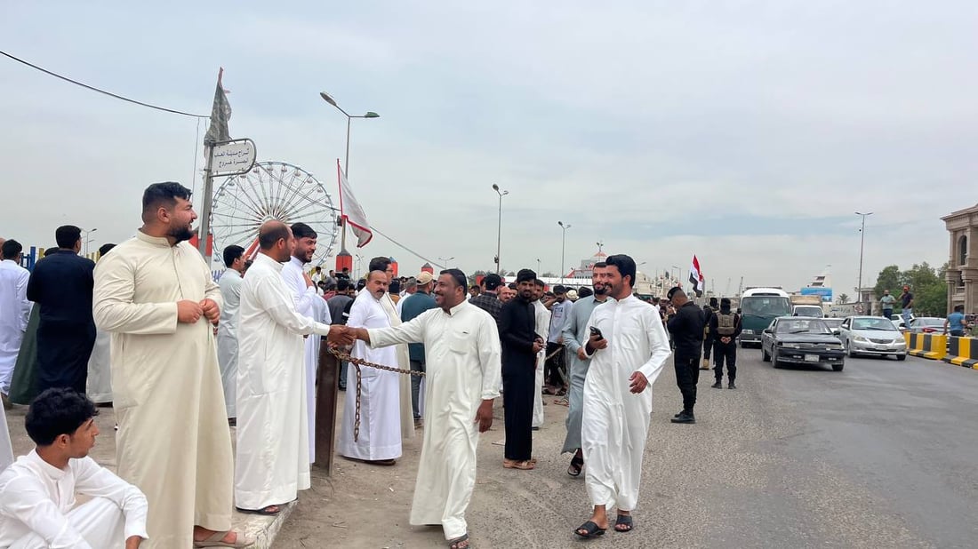 سائقو الشاحنات يلوحون بإضراب عن العمل: لا تقيدوا حركتنا في البصرة (فيديو)