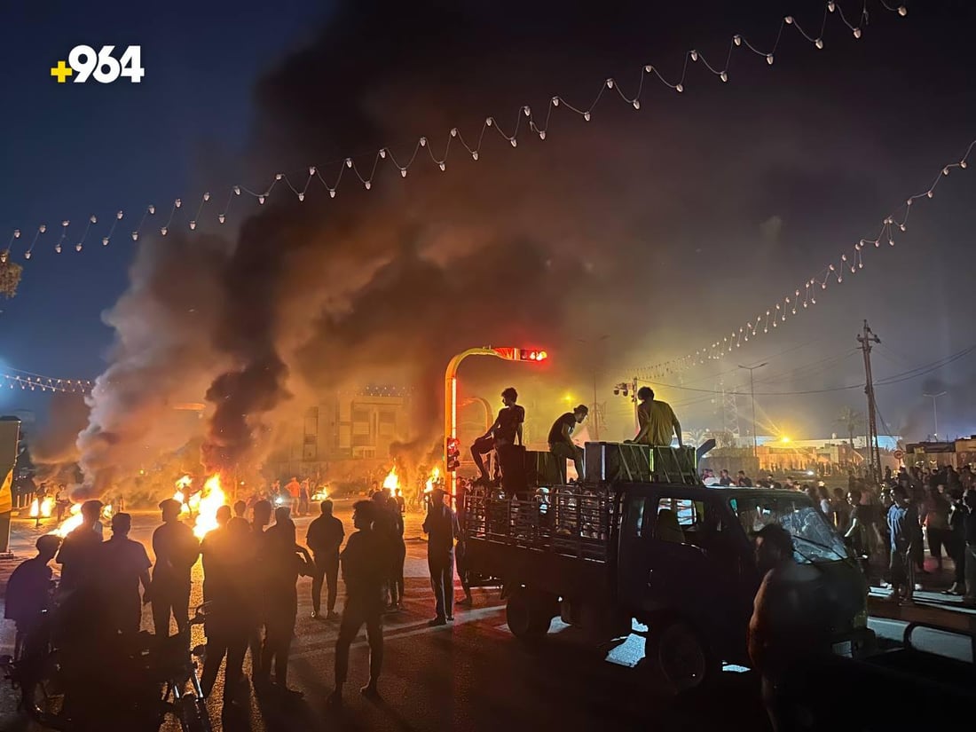 صور من احتجاجات أيمن الكوت: مسيرة غاضبة عبرت “الأحدب” بالإطارات والنار