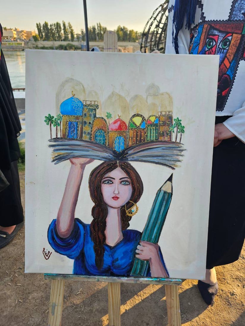 رسم حر وموسيقى في هيت.. مهرجان “جمعية الأمل” قرب النواعير لدعم النساء (صور)