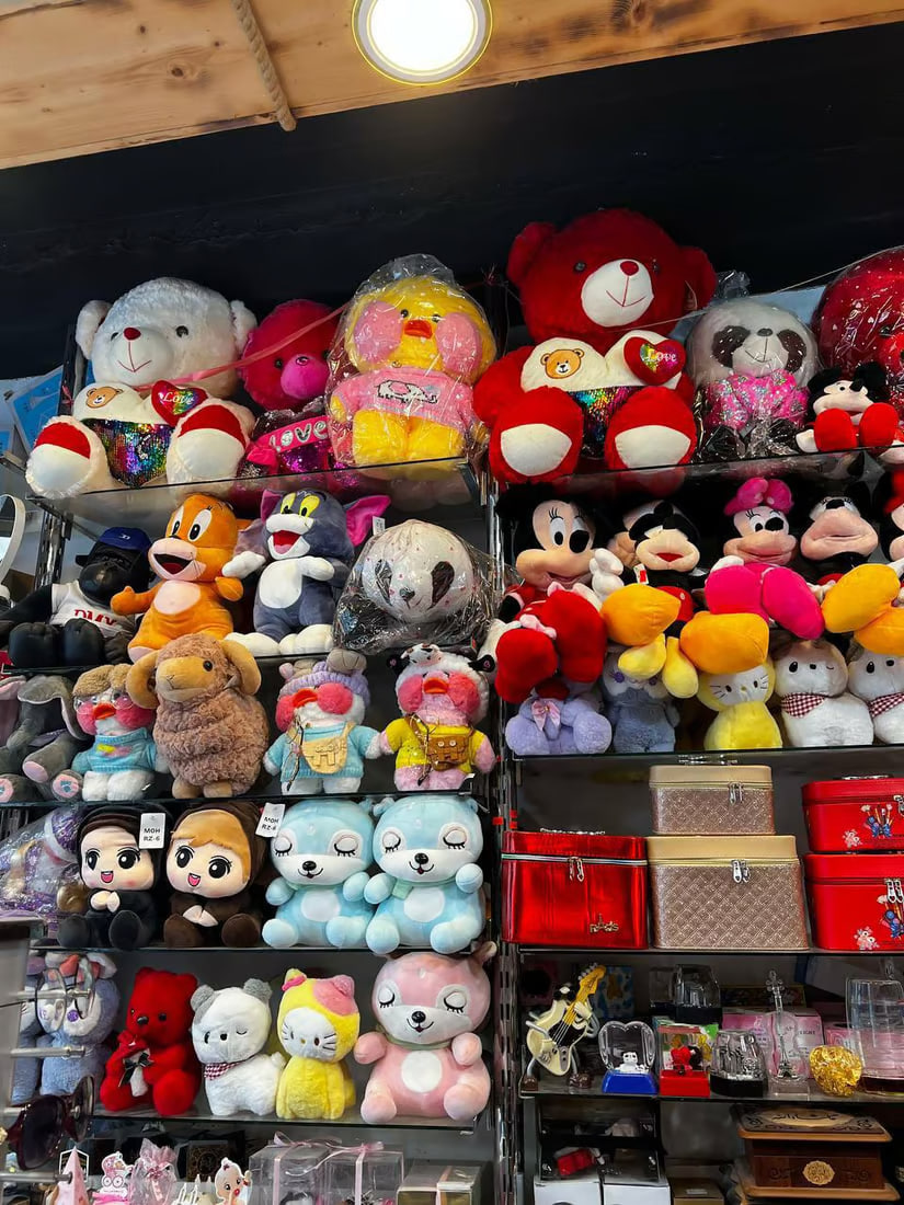 Lukewarm Valentine’s Day gift sales in Haditha