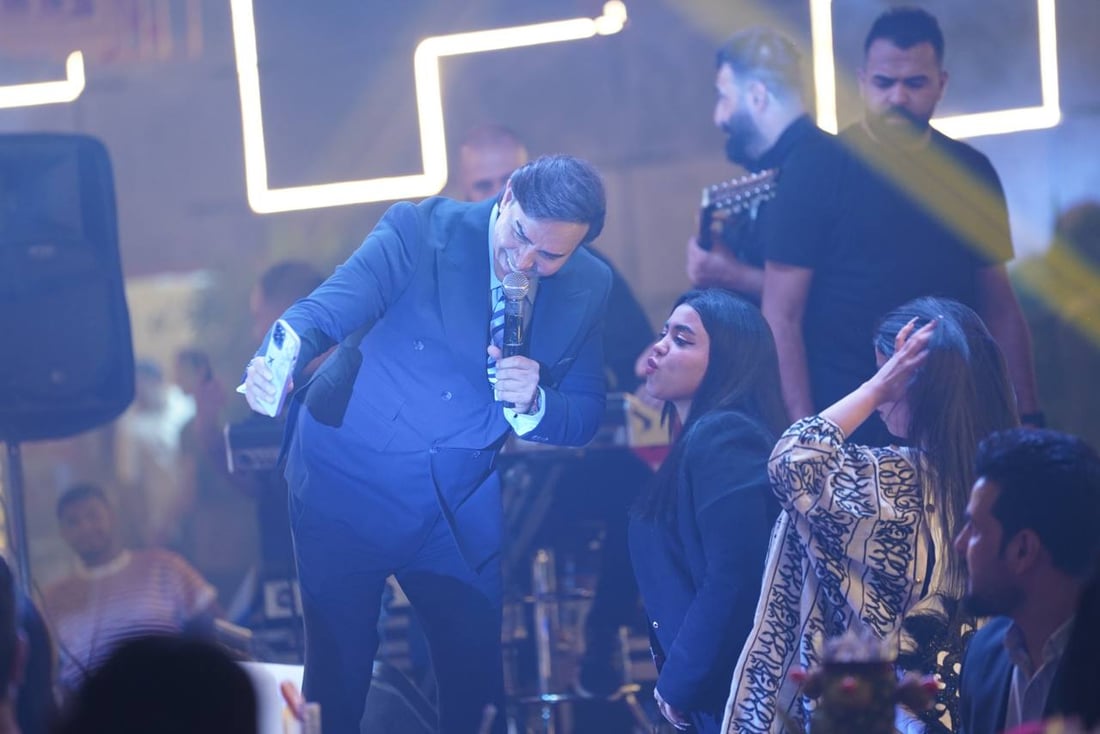 الحفلة مستمرة حتى الآن: صور من ليلة حبيب علي الصاخبة في البصرة.. وحضور من الخليج