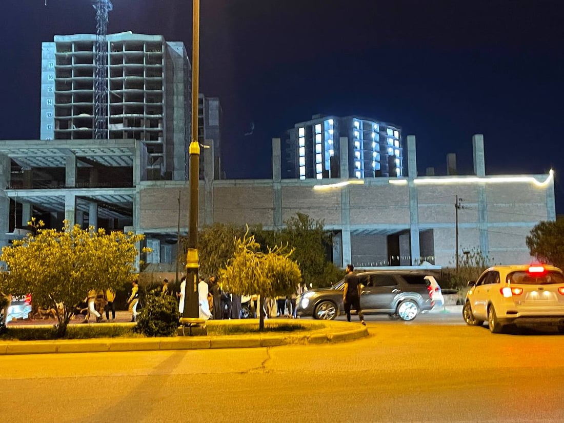 الرمادي قبل قليل: حادث تصادم بين “ريو” و”هيلوكس” يتسبب بإصابة 4 أشخاص
