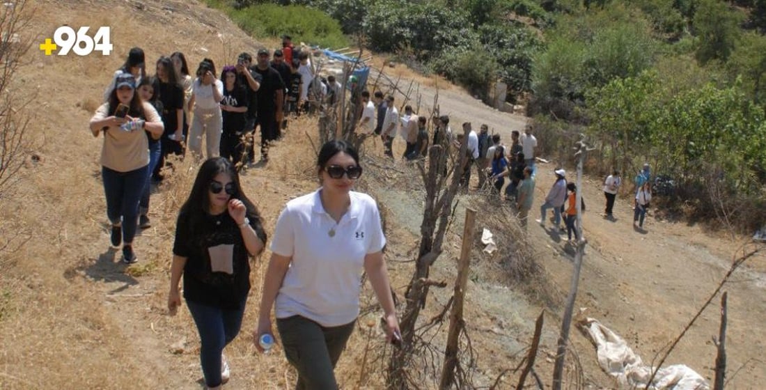 صور: 30 فتاة وسيدة في عقرة قرّرن صعود جميع الجبال الكردية والبداية من “دينارتا”