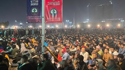 فيديو من البصرة: ساحة الطيران تزدحم بالمشجعين لمؤازرة المنتخب