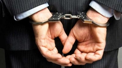 النزاهة تطيح بمدير مركز الشيب الحدودي متلبساً بجريمة الرشوة
