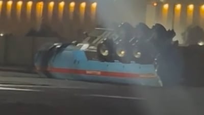 استنفار في ميناء أم قصر بعد انقلاب صهريج محمل بالنفط الأسود