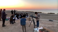 فيديو: حاولوا رصد هلال رمضان فظهر المشتري والزهرة.. قصة ...