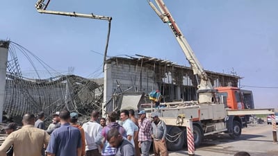 صور من الحويجة: انهيار جامع وقاعة مناسبات أثناء الصب بسبب خلل هندسي
