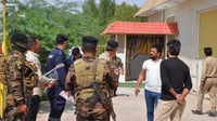لا نريد فواجع.. حملة إغلاق محال ومقاهي 
