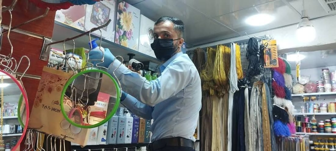 له‌ بازاڕى ته‌قته‌ق ده‌ست به‌سه‌ر زیاتر له‌ تۆنێك كه‌ره‌سته‌ى جوانكاریدا گیرا