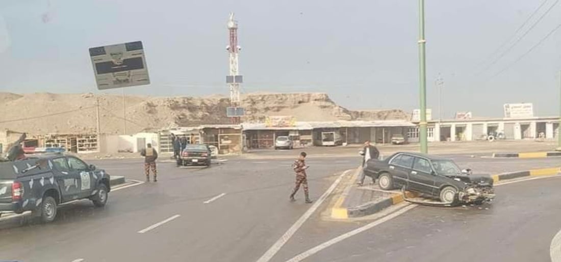 تقاطع الكرمة بلا “ترفك لايت”.. حادث بين برنس وتويوتا شرق الأنبار