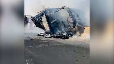 تصادم مروع بين حافلة زوار وصهريج وقود.. مصرع وإصابة 35 شخصاً على طريق البطحاء