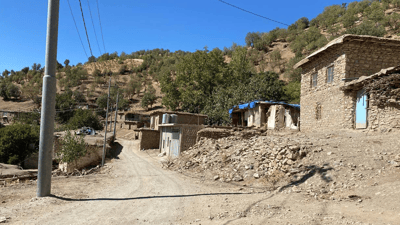 گوندی دۆڵانە سێ کیلۆمەتر قیرتاویان دەوێ