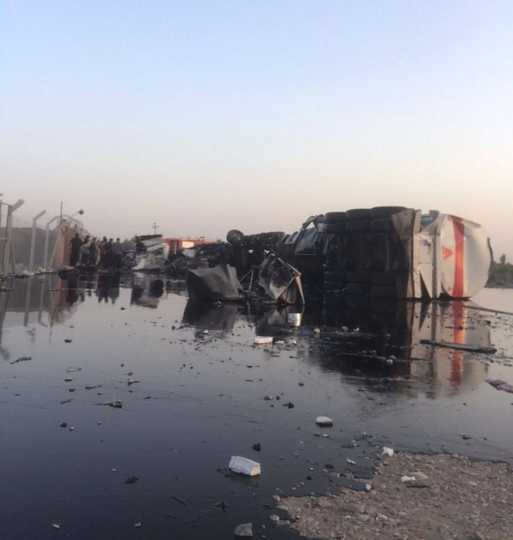 دوو تانکەر پێکیاندادا و کەسێک گیانی لەدەستدا؛ کەسێکیش بریندارە
