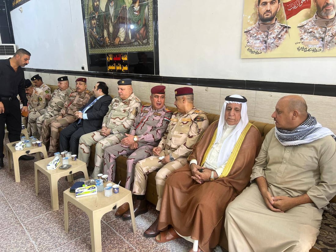 صور: حسين علاوي يرافق ضباط الجيش لتقديم التعازي إلى عائلة المقدم ليث الحيالي