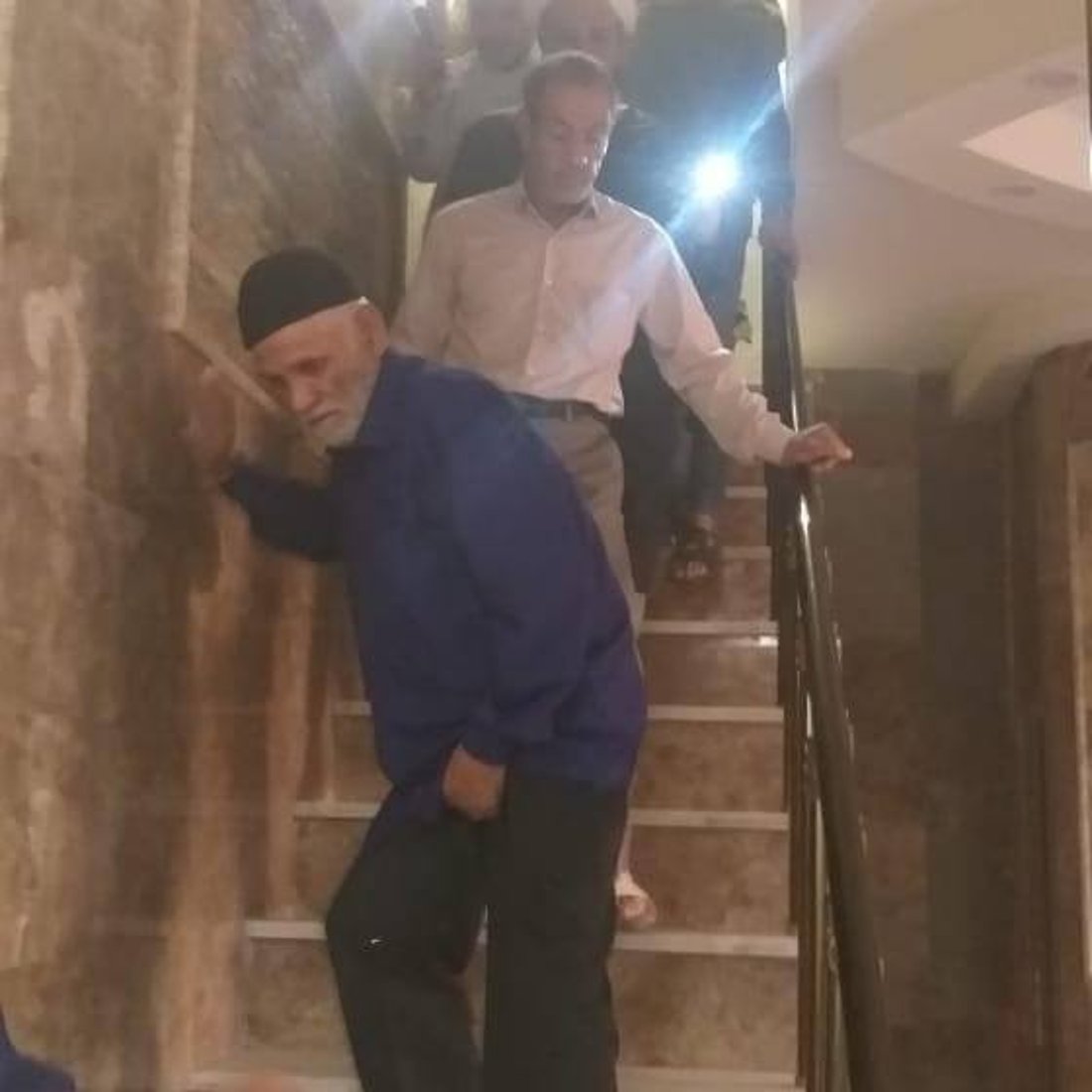 كربلاء قبل قليل: فرق الدفاع المدني تخمد حريقاً في فندق “درة المخيم” (صور)