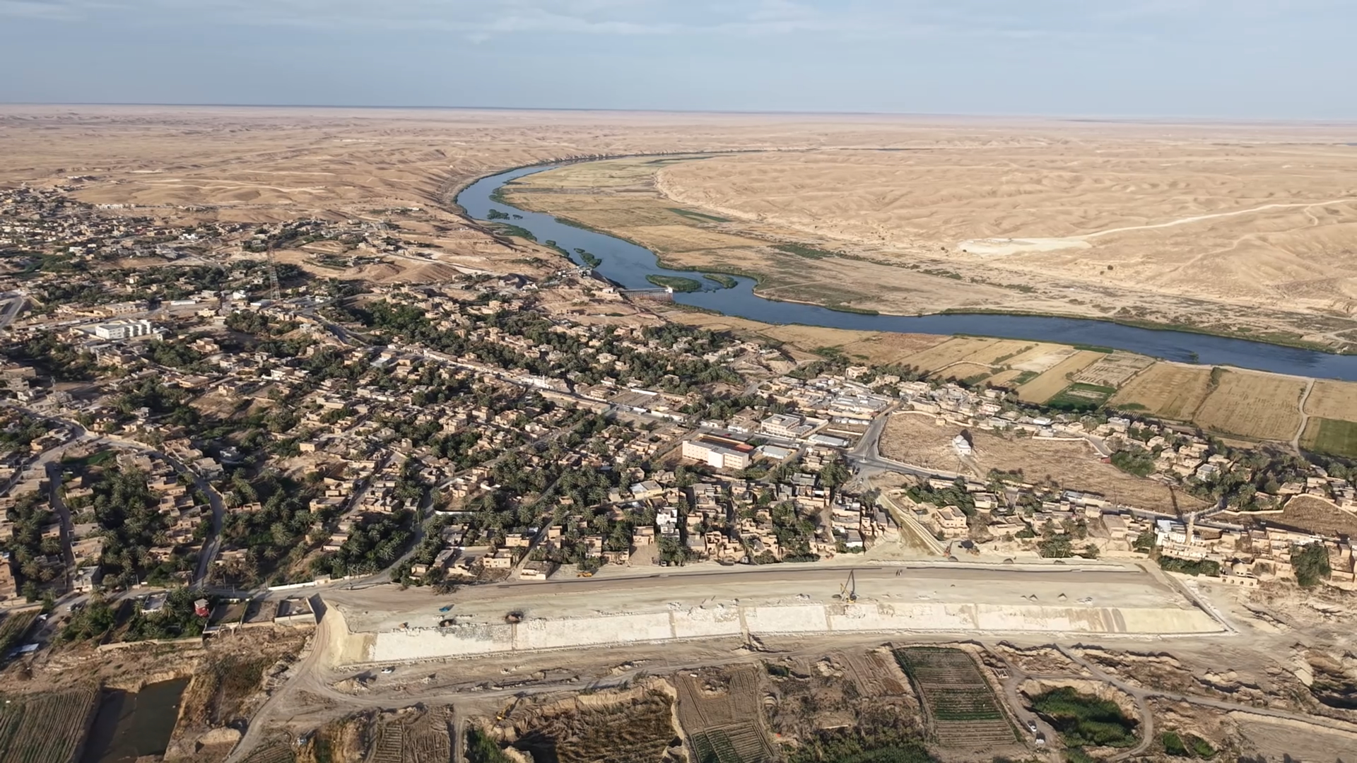 Between mountain and river, Rawa holds on to its past