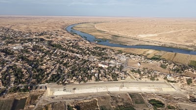Between mountain and river, Rawa holds on to its past