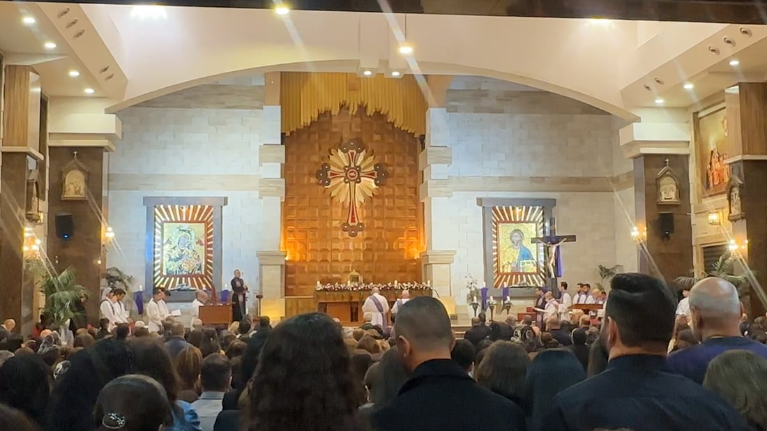 عينكاوة: إنه عطش المسيح في جمعة الصلب.. فيديو من تراتيل “آمين” الساحرة