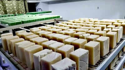 صور: الأنبار ستنتج صابون الفحم والكركم والقهوة وتصدّر إلى النجف والناصرية
